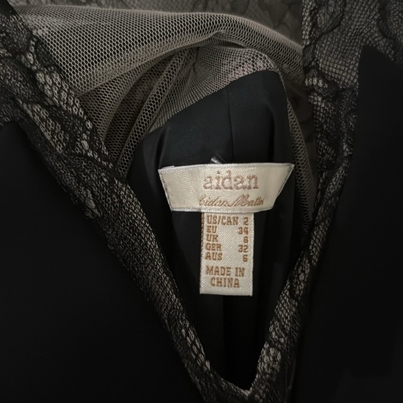 Elegant Black Lace Evening Gown Aidan mattox size 2 - Picture 2 of 6